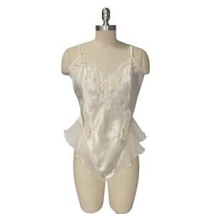 Vintage 90s Victoria's Secret Teddie Negligee Size L New White Bridal Wedding
